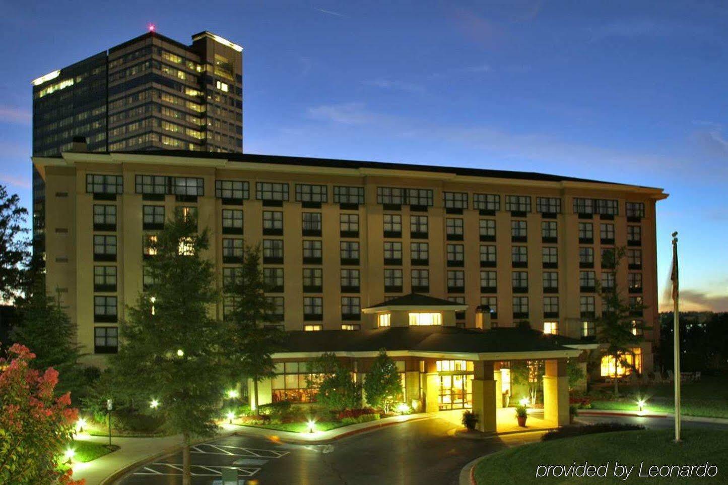 Hilton Garden Inn Atlanta Perimeter Center Exterior foto